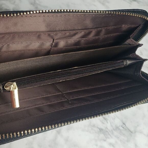 Two Tone Satchel Black Faux Leather Handbag with Decorative Lock - Picture 8 of 17